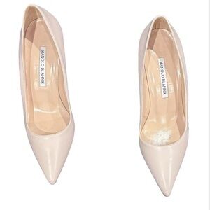 Manolo Blahnik Cream Pointed Toe Heels